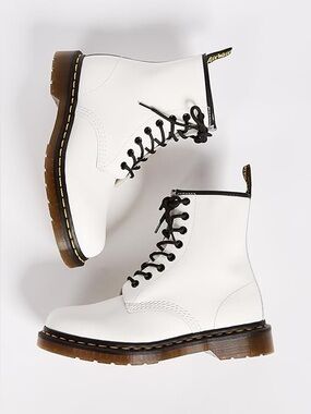 Dr Martens white 8-eye Moto boots